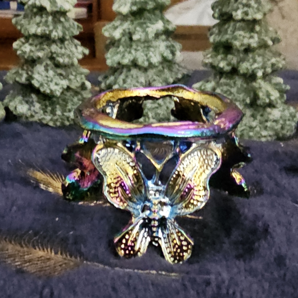 3.5 cm diameter, 50g metal rainbow aura Butterfly holder, holds large spheres